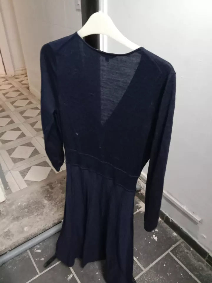 A dark blue dress